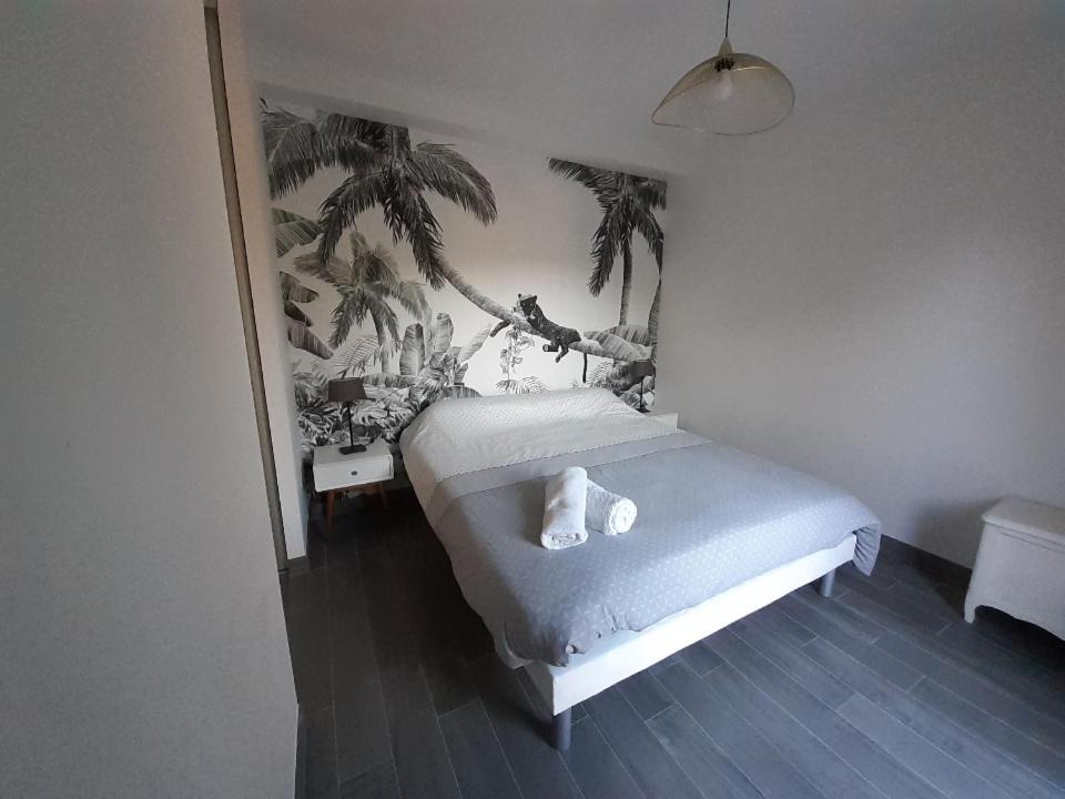 La Petite Bicoque Bed & Breakfast Сен-Сюлиак Екстериор снимка